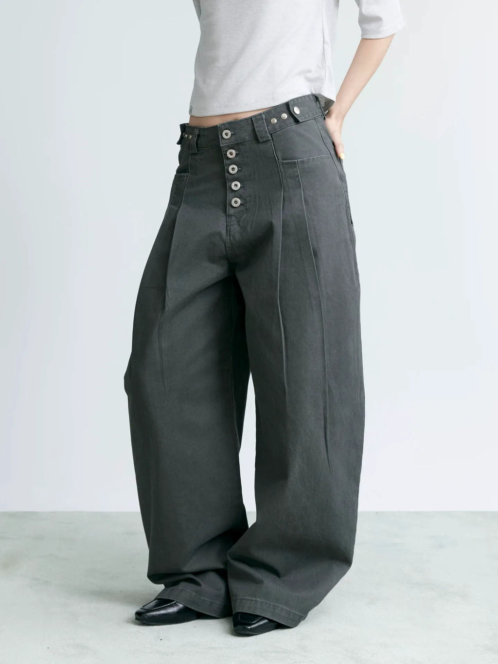 NABOUN Five-Buckle Pleated Wide-Leg Pants